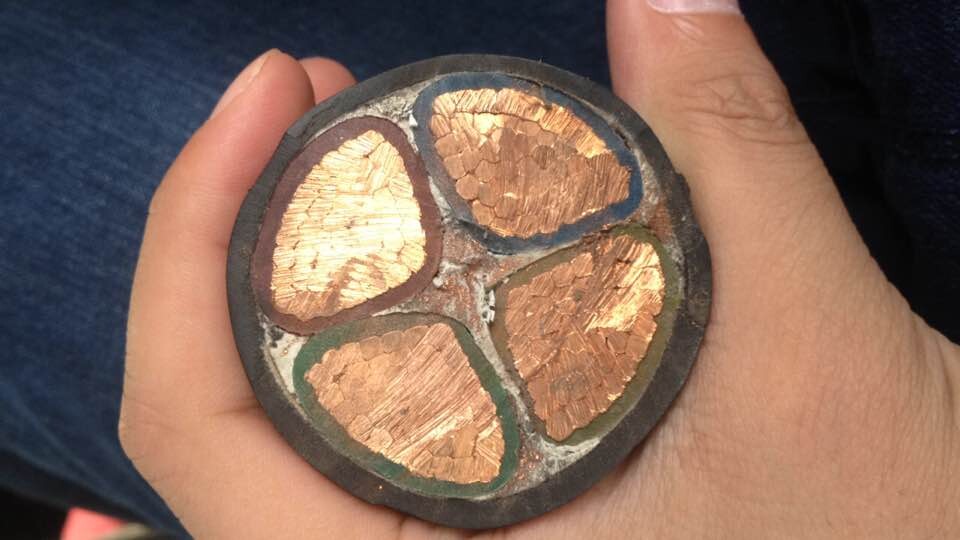 ZB-YJV-4*35+E10阻燃B級電力電纜